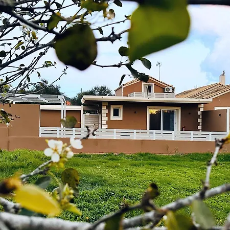 Casa Di Mare E Giardino, Agios Stefanos, Corfu *